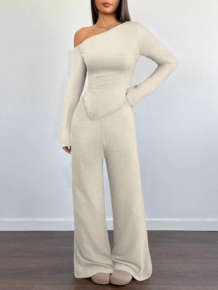 Aria One Shoulder Set