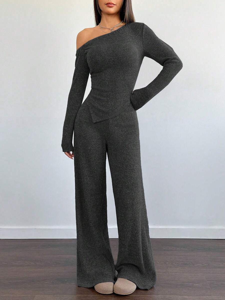 Aria One Shoulder Set