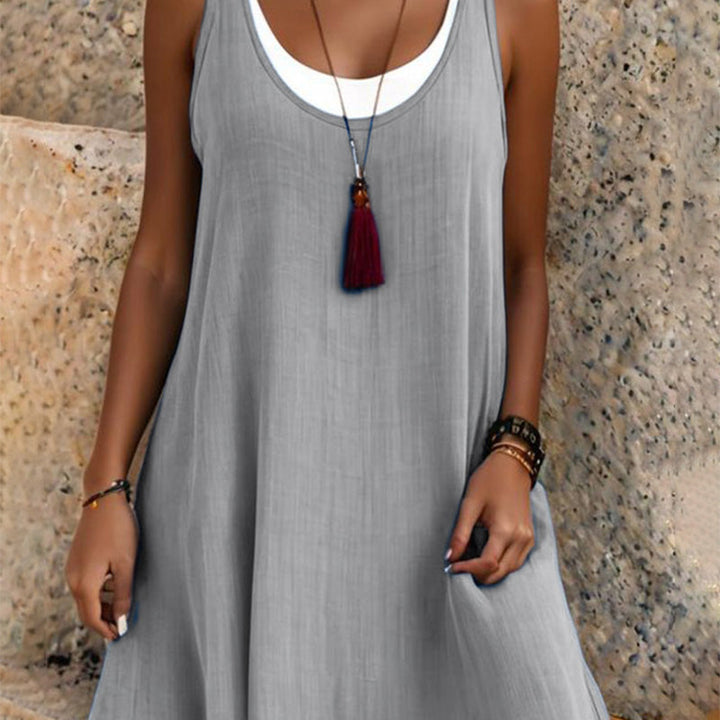 Luchtige Mouwloze Jurk met Tweedelige Look
