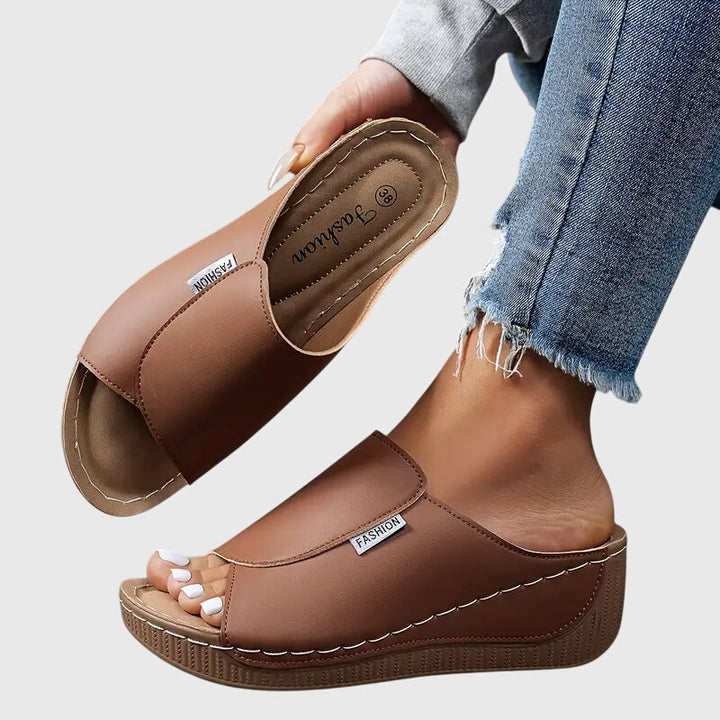 Esther | Wedge Sandalen