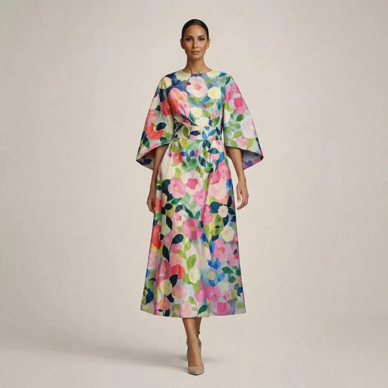 CLEMENTINE | Florale Midi met sculptuur taille en luchtige elegantie