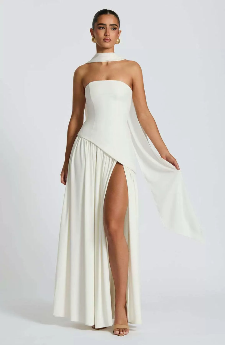 LINA | Strapless Maxijurk met Hoge Split