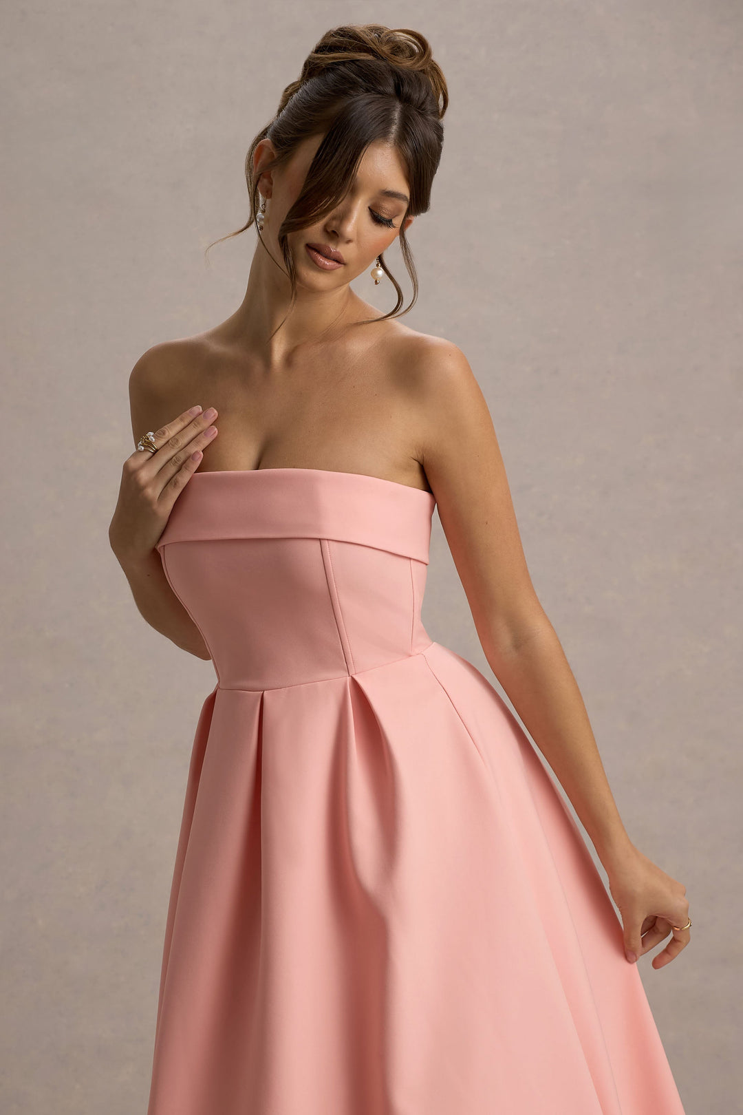 ANNE | Stijlvolle Midi-Jurk met Off-Shoulder Uitsnijding
